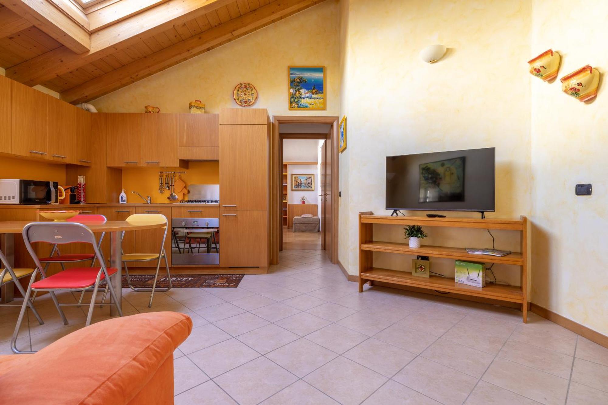 Apartment By The Ferry - Menaggio Exterior foto