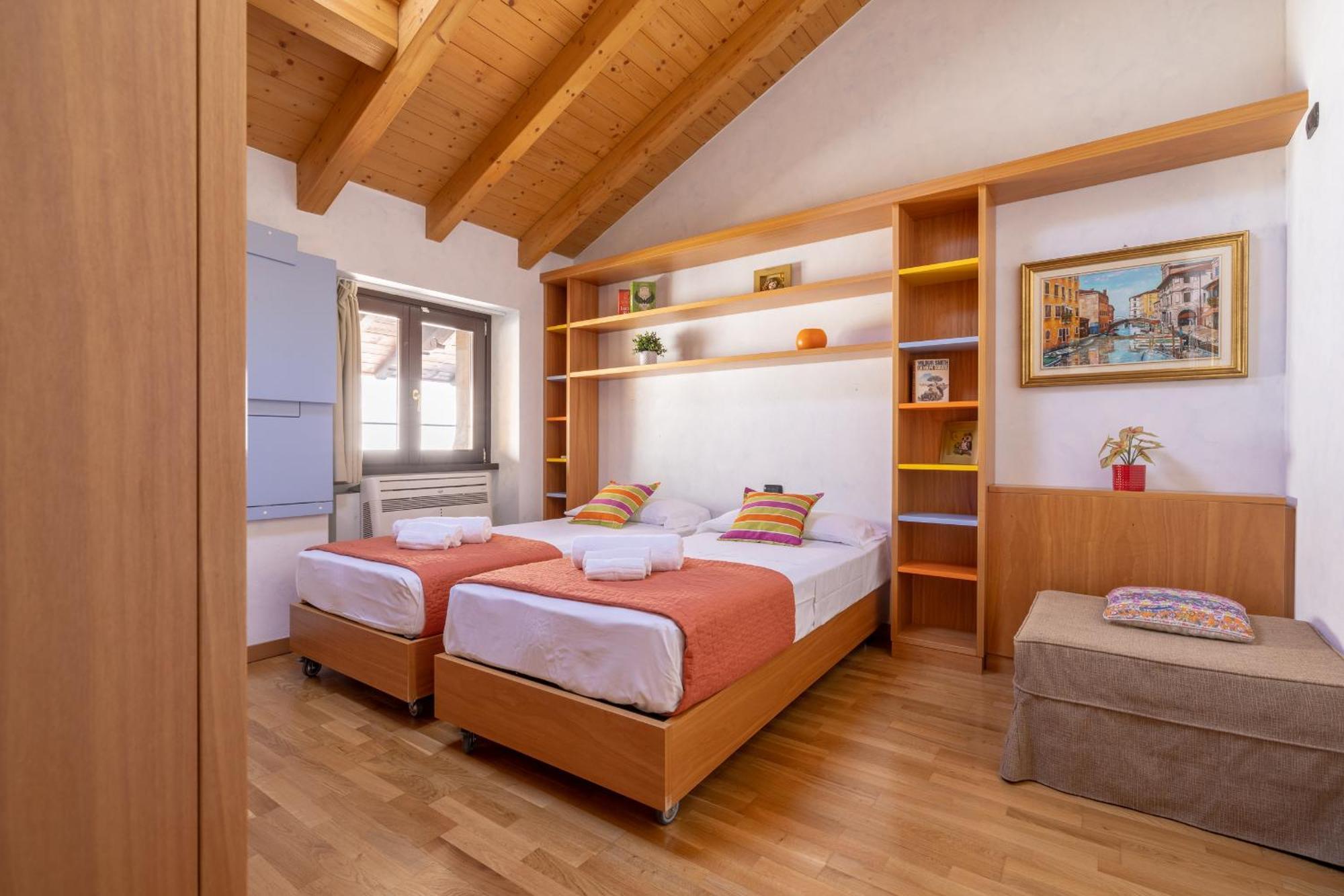 Apartment By The Ferry - Menaggio Exterior foto